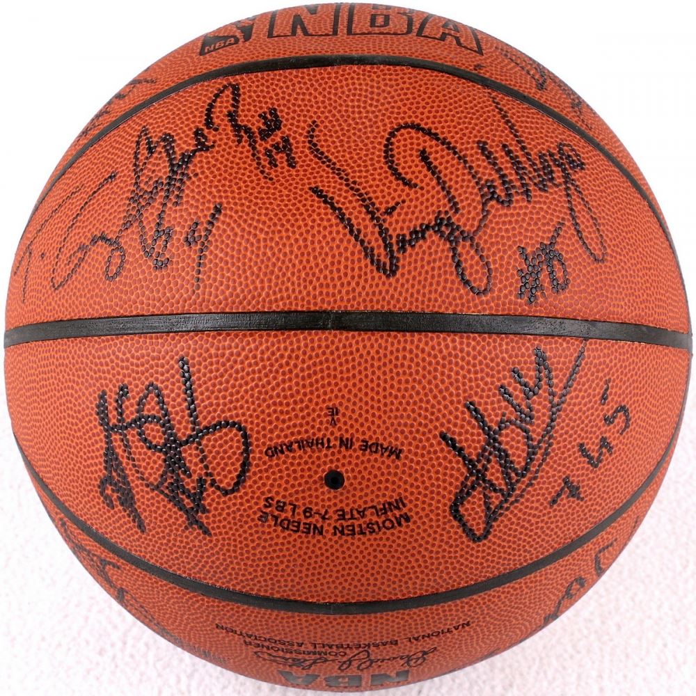 200102 Phoenix Suns Basketball TeamSigned by (15) with Joe Johnson
