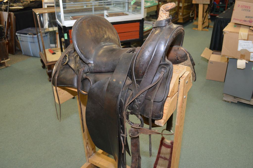 Antique Great West Saddlery Style Western Hi Back Saddle ( unmarked ) w/ rawhide wrapped horn, c/w