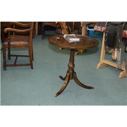 Centre Pedestal Walnut Occasional Table