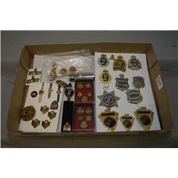 Tray Lot : Card with Police Badges [ Coaldale, Ft. McLeod, Blood Tribe, etc, ] - two small plastic c