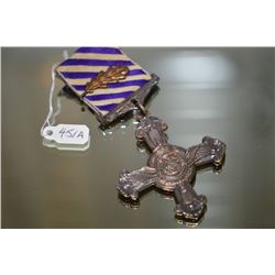 Distinguised Flying Cross Medal WW II , Awarded To George Glen Avis, with original case, [ Acting Fl