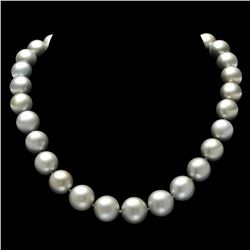 18K Gold Pearl 0.60ct Diamond Necklace