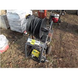Karcher 3200 PSI 11hp Honda power washer -no wand