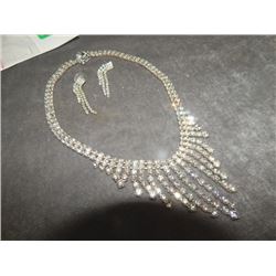 RHINESTONE NECKLACE & EARRING SET - POST BACK EARRINGS
