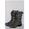 Image 1 : LADIES GREY PATENT & FABRIC LACE UP WINTER BOOTS