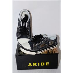 KIDS JEAN STYLE LACE UP SHOES SIZE 9