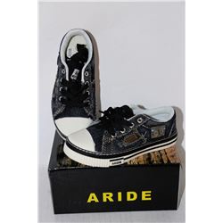 KIDS JEAN STYLE LACE UP SHOES SIZE 9