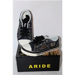 KIDS JEAN STYLE LACE UP SHOES SIZE 6