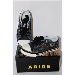 KIDS JEAN STYLE LACE UP SHOES SIZE 5