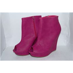 LADIES FUCHSIA WEDGE ANKLE BOOTS SIZE 7.5