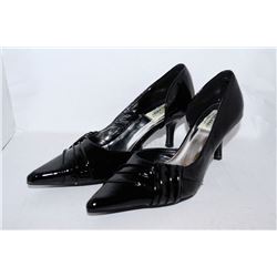 LADIES BLACK POINTED TOE HIGH HEEL SIZE 6.5