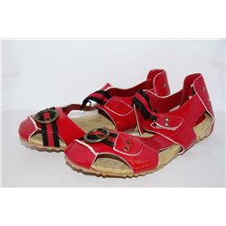 LADIES RED SANDAL SIZE 7.5