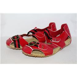 LADIES RED SANDAL SIZE 7