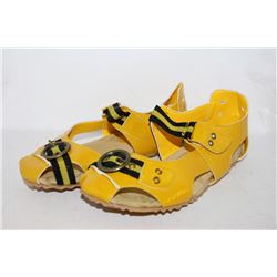 LADIES YELLOW SANDAL SIZE 5.5