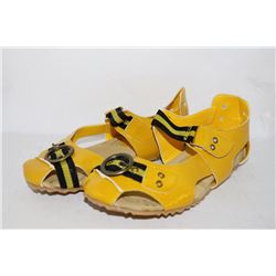 LADIES YELLOW SANDAL SIZE 6