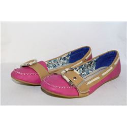 LADIES PINK LOAFER STYLE SHOE SIZE 6.5