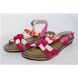 LADIES PINK GLADIATOR STYLE SANDAL SIZE 5.5