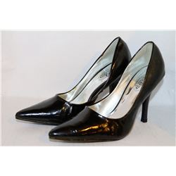 LADIES BLACK 4" HIGH HEEL SIZE 9