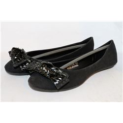 LADIES BLACK FLATS W/ WOVEN BOW ACCENT SIZE 7