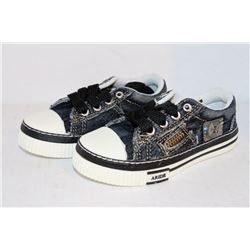 KIDS JEAN STYLE LACE UP SHOES SIZE 5
