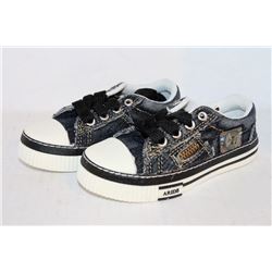 KIDS JEAN STYLE LACE UP SHOES SIZE 6
