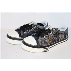 KIDS JEAN STYLE LACE UP SHOES SIZE 6