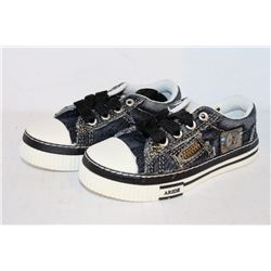 KIDS JEAN STYLE LACE UP SHOES SIZE 7
