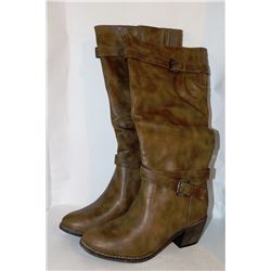LADIES BROWN KNEE HIGH BOOT W/ 2.5" HEEL SIZE 9