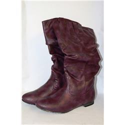LADIES BURGANDY COWBOY STYLE BOOTS SIZE 9