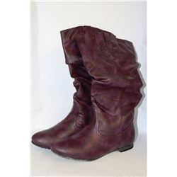 LADIES BURGANDY COWBOY STYLE BOOTS SIZE 9