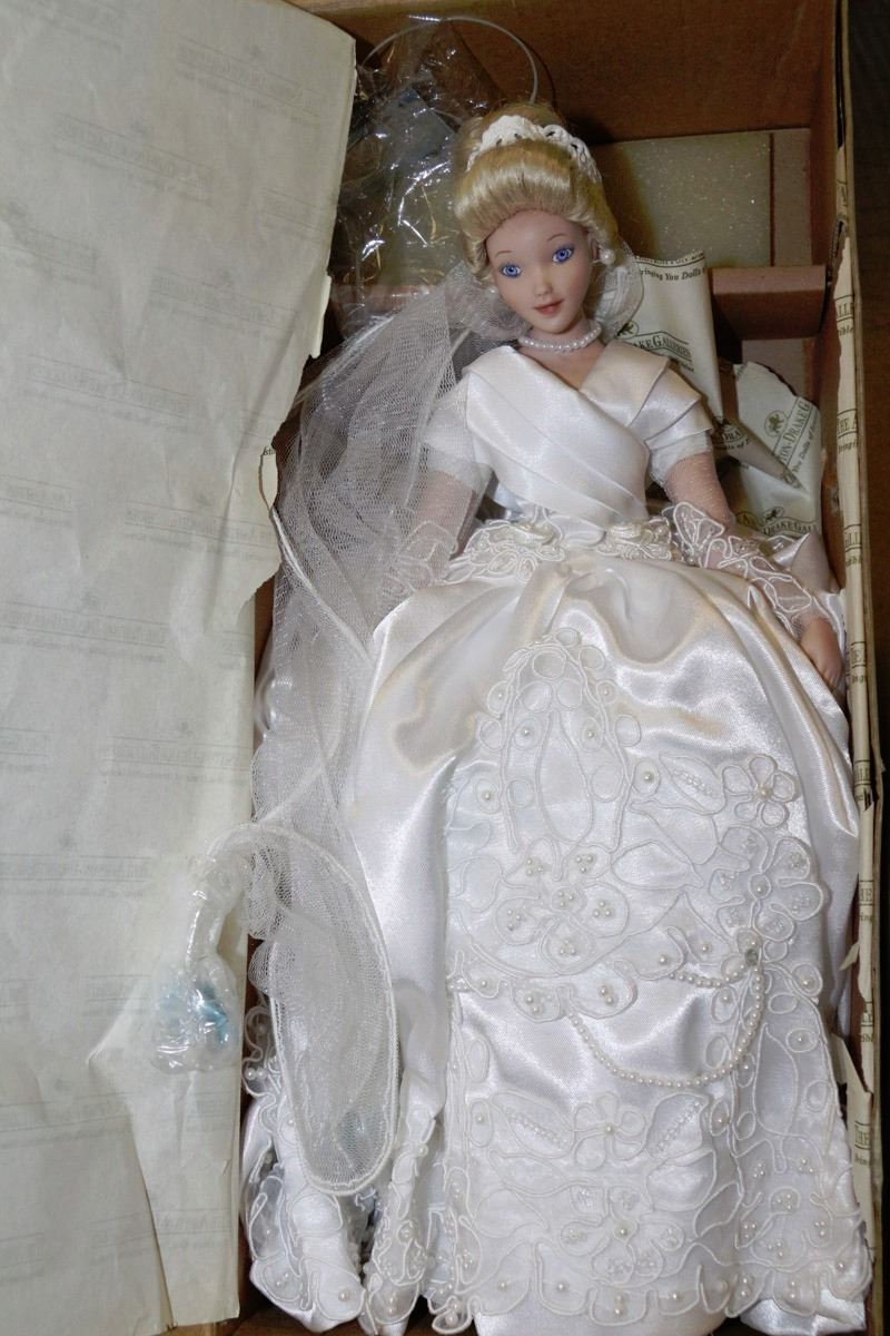 ashton drake cinderella porcelain doll