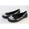 Image 1 : LADIES MOCCASIN STYLE BLACK & PRINT FLATS
