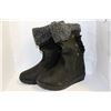 Image 1 : LADIES BLACK FUR LINE WINTER BOOTS