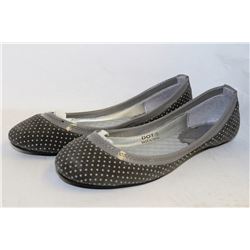 LADIES GREY POLKA DOT FLATS