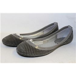LADIES GREY POLKA DOT FLATS