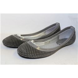 LADIES GREY POLKA DOT FLATS