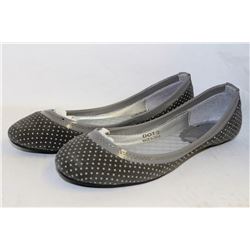 LADIES GREY POLKA DOT FLATS