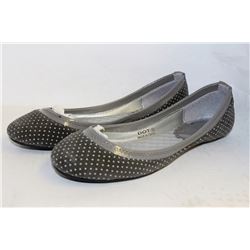 LADIES GREY POLKA DOT FLATS