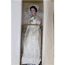 THE ASHTON-DRAKE GALLERIES: "CAMELLIA"