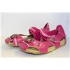 Image 1 : LADIES PINK SANDALS SIZE 7