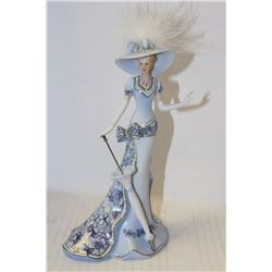 "ELIZABETH'S PROMENADE IN SERENITY GARDEN"