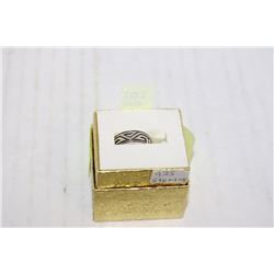 .925 STERLING SILVER RING