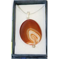 HANDCRAFTED SARDONYX AGATE OVAL PENDANT