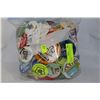 Image 1 : BAG OF ASSORTED COLLECTIBLE BUTTONS