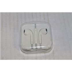 NEW HEADPHONES DESIGNED FOR IPAD/PHONE