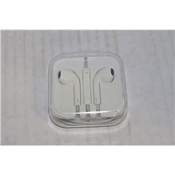 NEW HEADPHONES DESIGNED FOR IPAD/PHONE