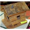 Image 1 : HANDMADE WOODEN BIRDHOUSE CABIN
