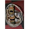 Image 1 : BASKET OF 3 BEER CANS