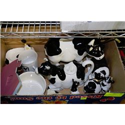 COLLECTIBLE KITCHEN SET - S&P SHAKERS, POTS ETC.