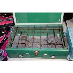 VINTAGE COLEMAN CAMP STOVE